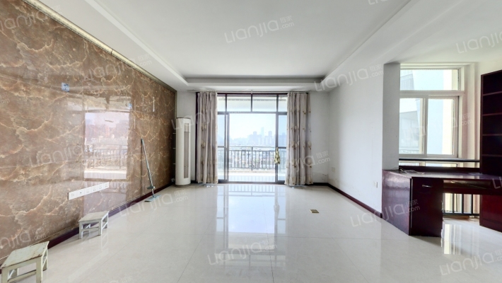 新地东方花都B区二手房实景图