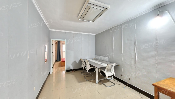 镇河一街72号二手房实景图