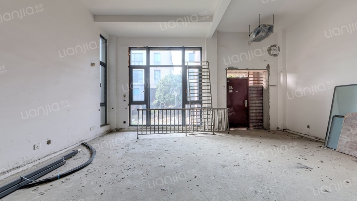 岚山别墅二手房实景图