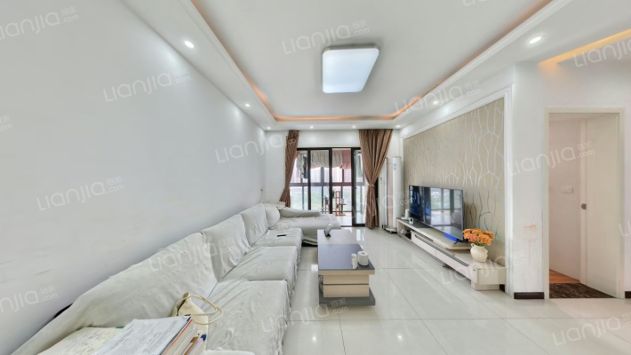 中渝春华秋实三期二手房实景图