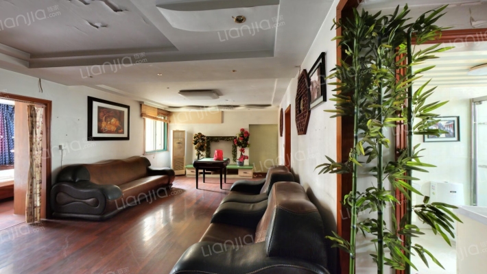 周新农贸市场二手房实景图