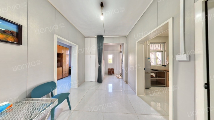 顺河居民楼二手房实景图