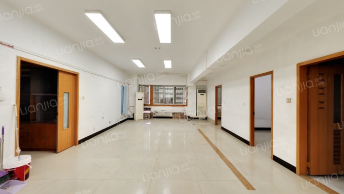 雅荷中环大厦二手房实景图