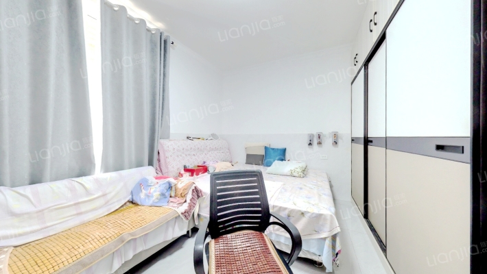 襄城区民主路102小区二手房实景图