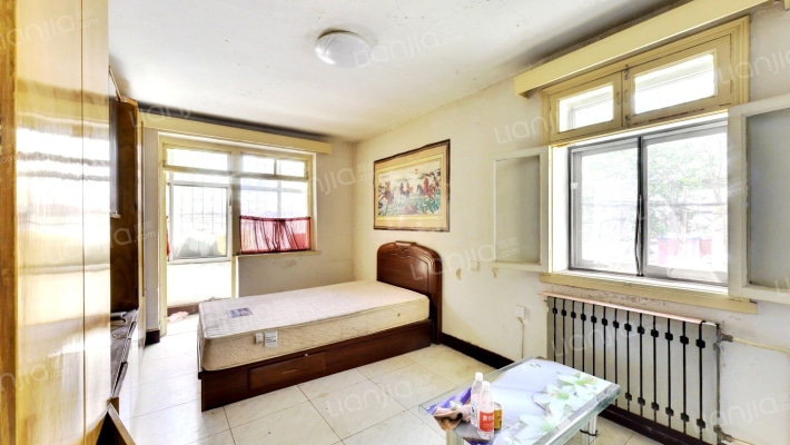 中山门南里二手房实景图