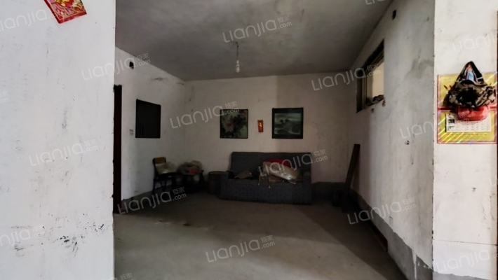 水果市场小区二手房实景图