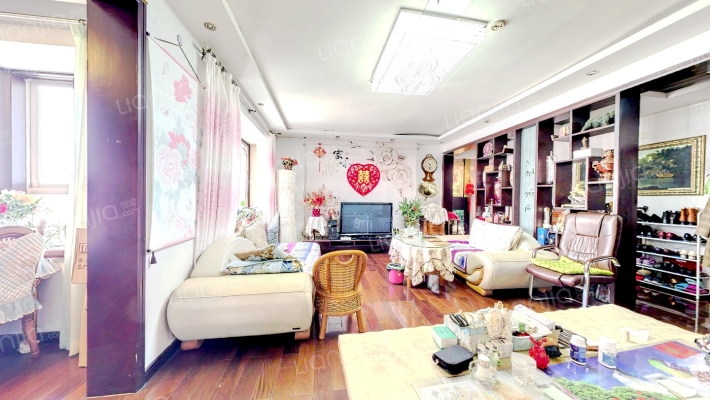 经纬公寓二手房实景图