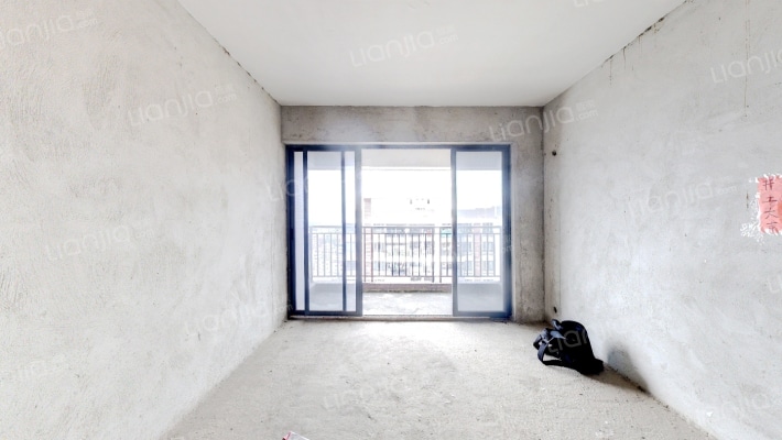 融创南景湾二手房实景图