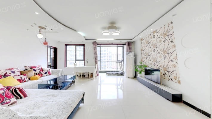 威毕欧溪谷二手房实景图