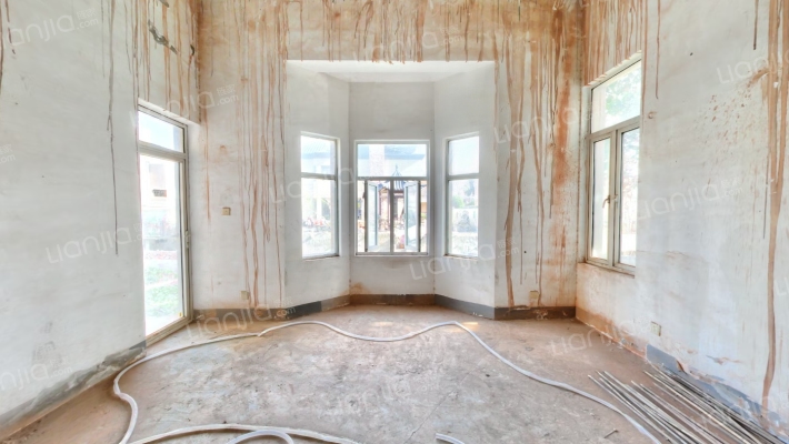 塞纳翡翠庄园锦绣苑二手房实景图