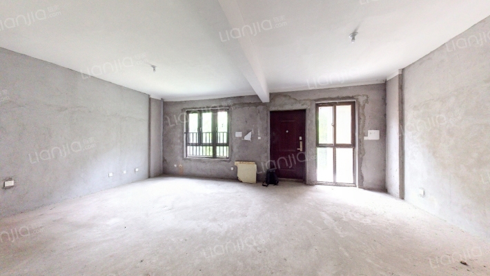 绿地湖语墅壹墅二手房实景图