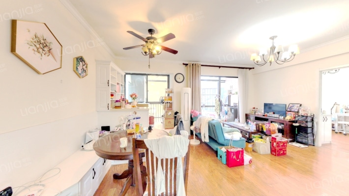 泉水湾三期二手房实景图