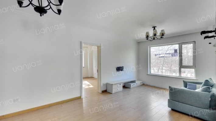 青林湖畔二手房实景图