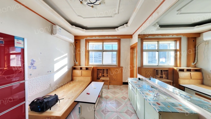 中核二三东院二手房实景图