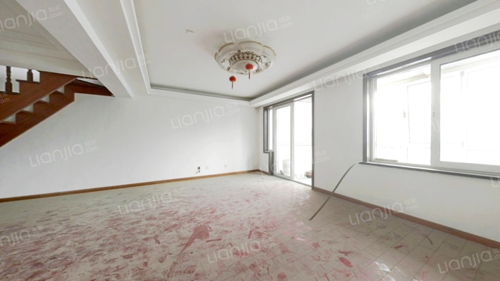 浪琴园二手房实景图