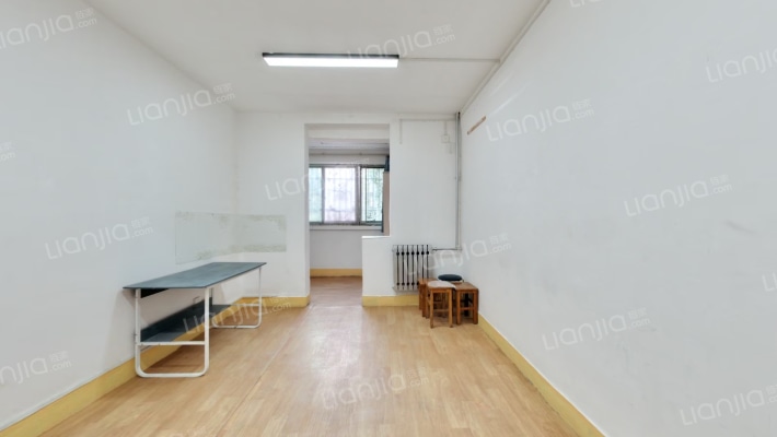 西铁南郊住宅小区二手房实景图