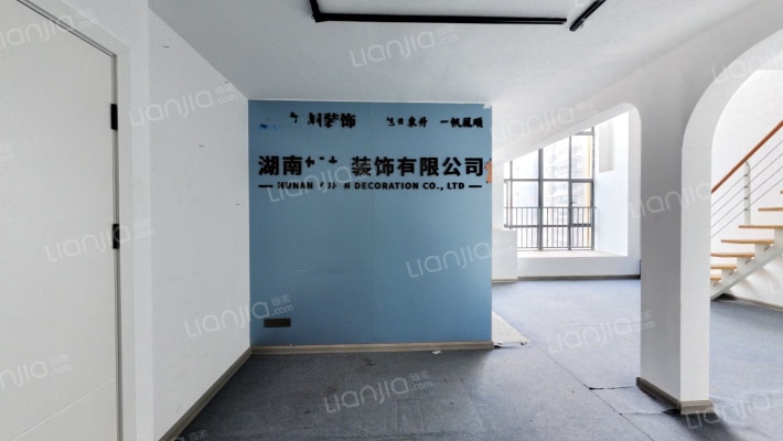 麓江春二手房实景图
