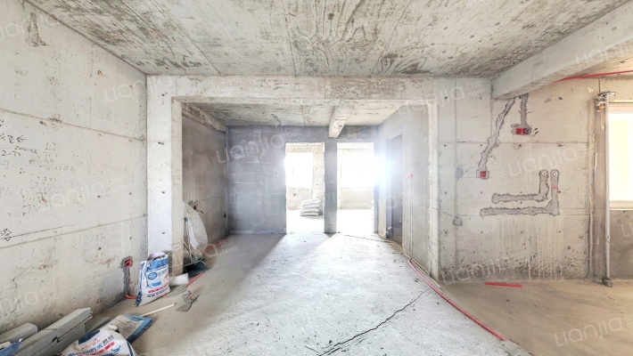 健成水漾花城二手房实景图