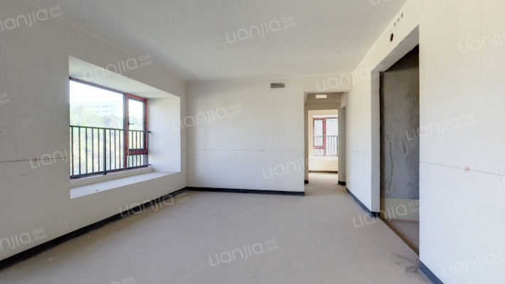 江山云出云晴二手房实景图