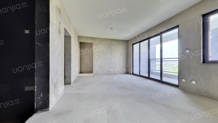 环天悦景湖畔二手房实景图