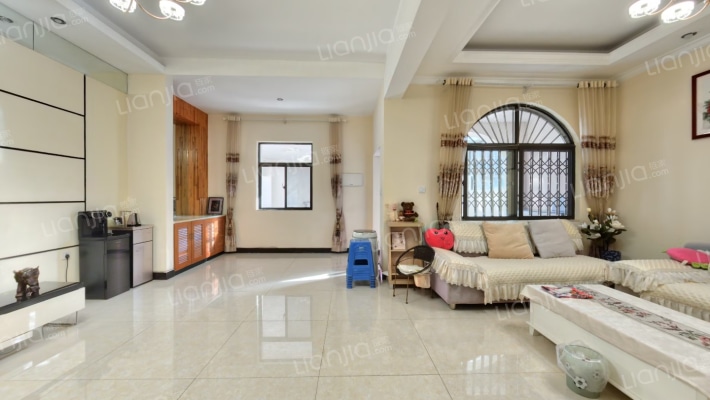 万辉星城绿薇堡二手房实景图