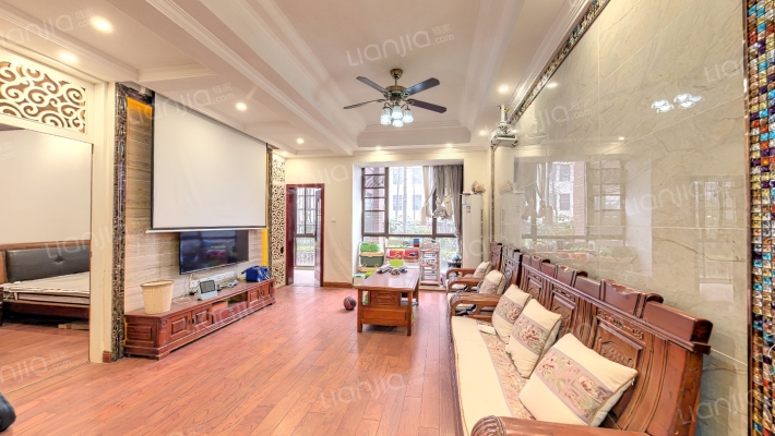 联泰棕榈庄园二手房实景图