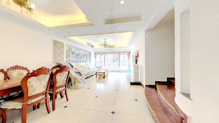 黄金堡芷苑二手房实景图