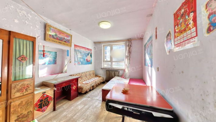 德华小区二手房实景图