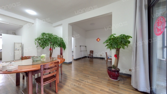 大通水尚名都二手房实景图