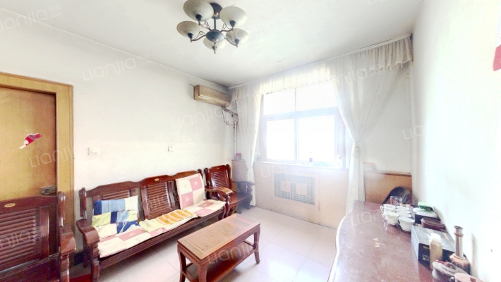 新兴小区二手房实景图