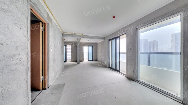 世茂国风源赋二手房实景图