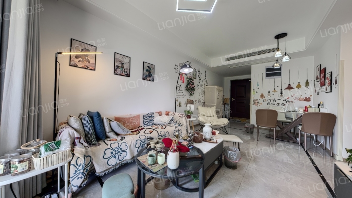 樾臻府二手房实景图