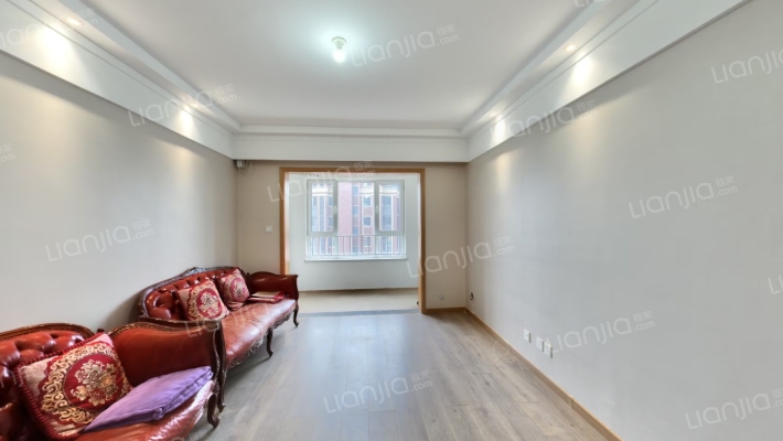 中南君悦府二手房实景图