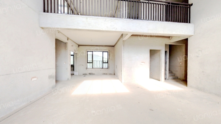 保利领秀山二手房实景图