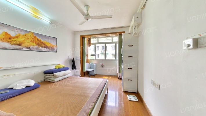 兰花新村二手房实景图