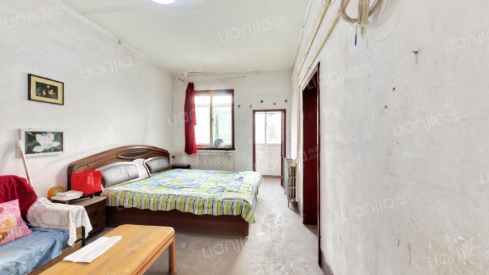 85号院调度楼甲楼二手房实景图