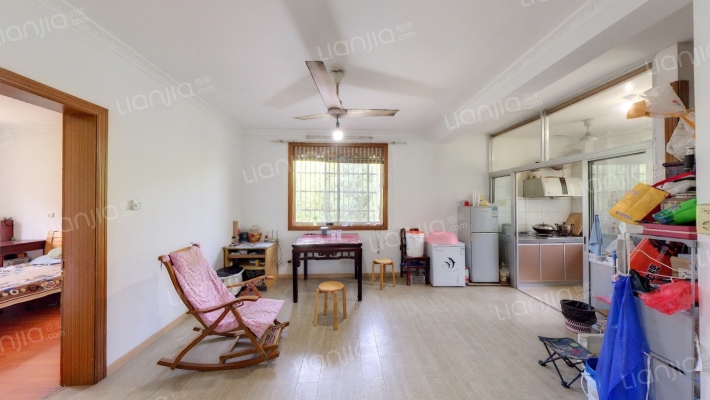 新安花苑三区二手房实景图