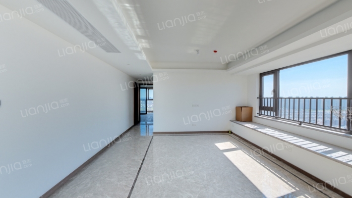 翡玥府二手房实景图