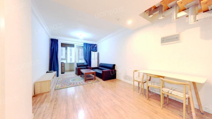 万科悦庭二手房实景图