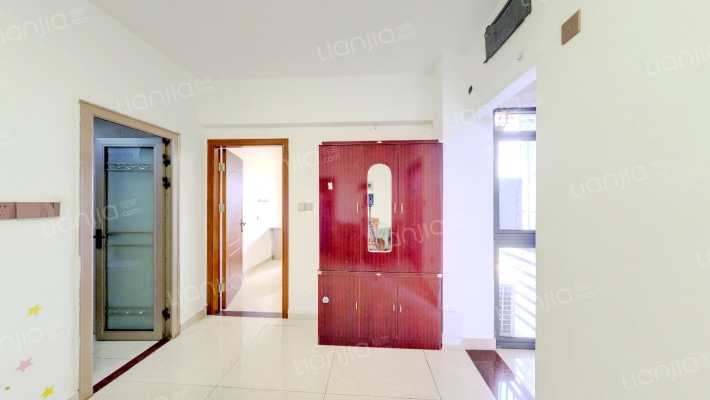 胪雷新城一区二手房实景图