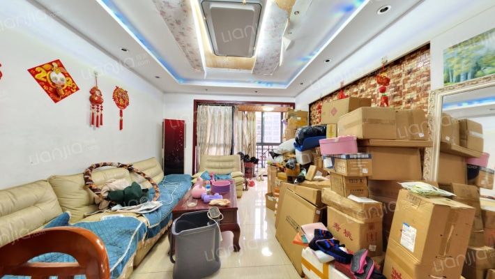 卡碧蓝湾二手房实景图