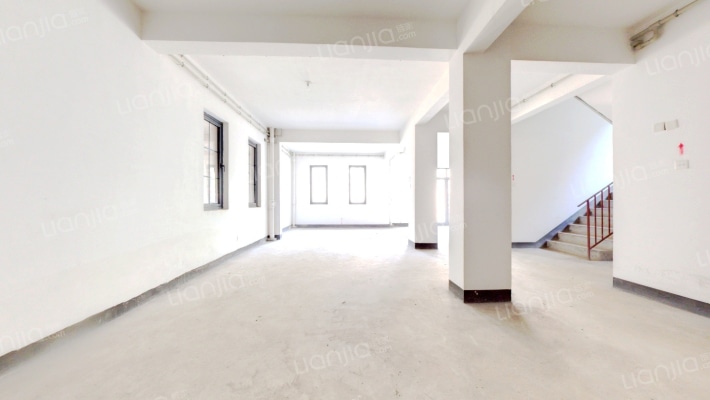 山河水二手房实景图