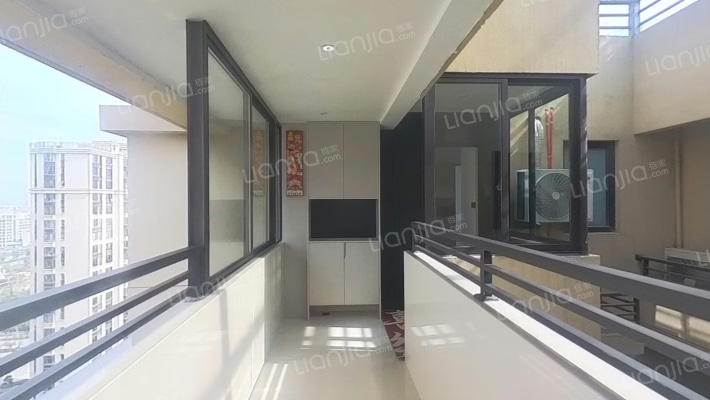 金义颐景园二手房实景图