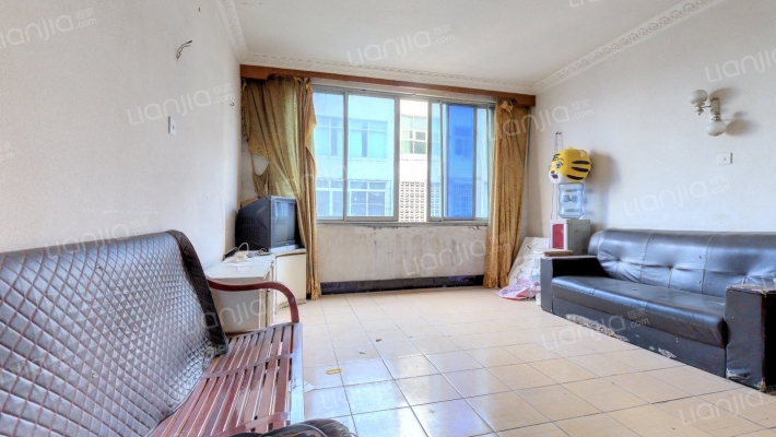 亭江街133号二手房实景图