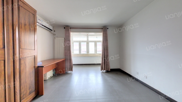 新外大街10号院二手房实景图