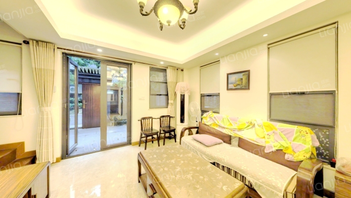 青城鉴山二手房实景图