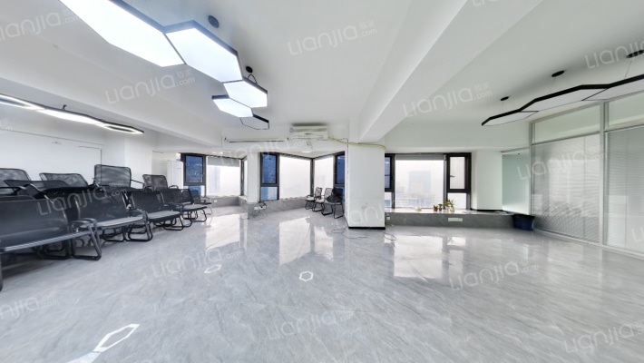 西大国际二手房实景图