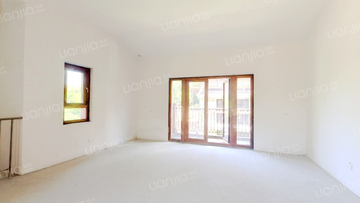 见山独栋二手房实景图