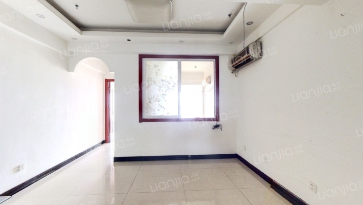 小区成熟，配套设施齐全，交通便利，-客厅