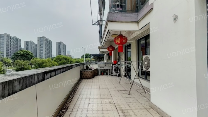 蝶景湾御江山二手房实景图